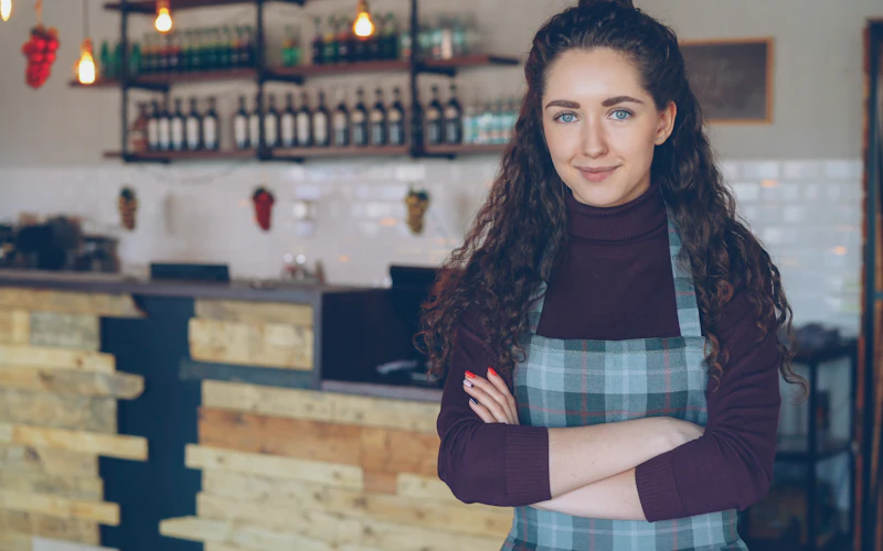 Trotse ondernemer in haar eigen koffiezaak